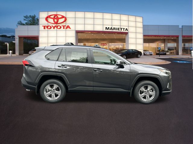 2024 Toyota RAV4 XLE 27