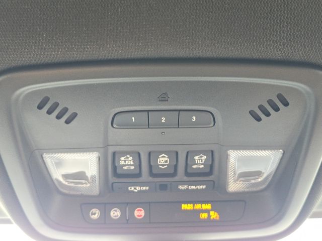 2023 Chevrolet Traverse Premier:45621A