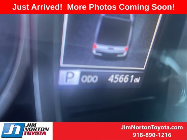 2022 Toyota Tacoma SR5 3