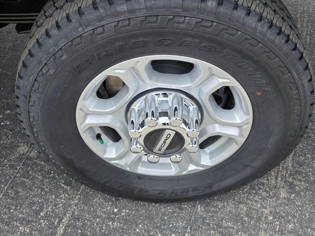 New 2026 Ford Super Duty F-350 Crew Cab 6.75' Box XLT