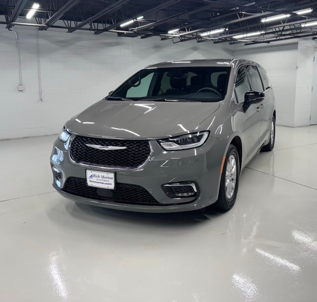 Ceramic Gray Clearcoat 2025 Chrysler Pacifica Select FWD Minivan Front-Wheel Drive Automatic