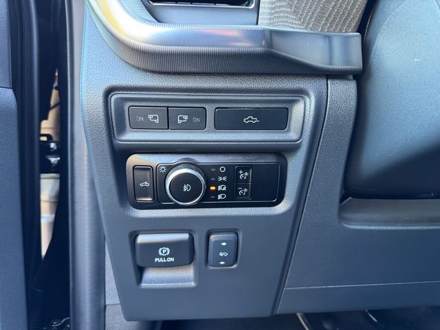 Used 2023 Black Ford Platinum image 23