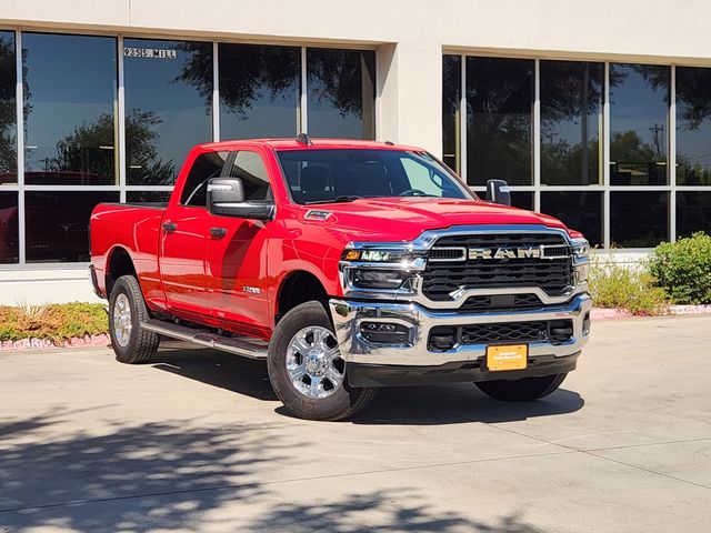 2026 RAM 2500 Rojo (Flame Red Clearcoat) Camioneta Todo terreno 8 velocidades Automática
