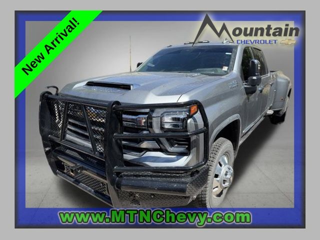 Sterling Gray Metallic 2024 Chevrolet Silverado 3500HD High Country Crew Cab 4WD Pickup Truck Four-Wheel Drive Automatic