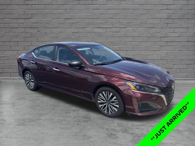 Garnet Pearl Metallic 2025 Nissan Altima Sedan Front-Wheel Drive Continuously Variable Transmission