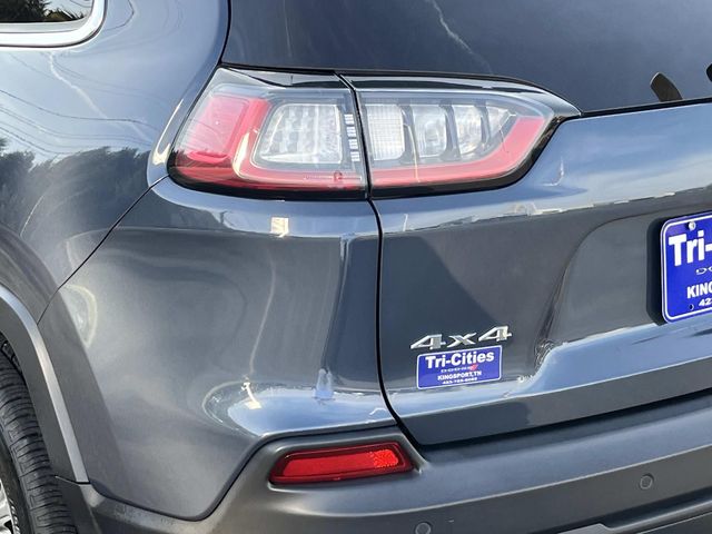 View vehicle photo 5