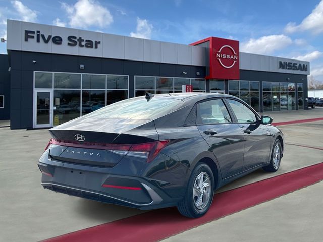 Used 2026 Black Hyundai SE image 6