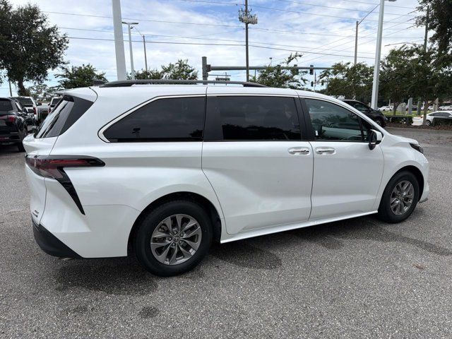 Used 2024 Toyota Sienna Van