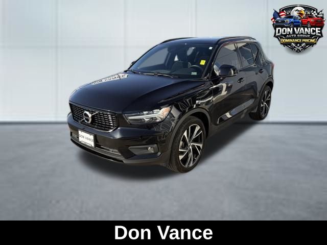 2021 Volvo XC40 T4 R-Design FWD