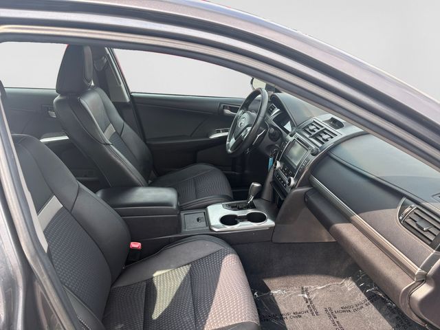 2014 Toyota Camry SE Sport - Magnetic Gray Metallic exterior view 16