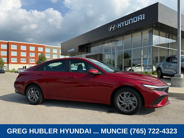 2024 Hyundai Elantra SEL FWD