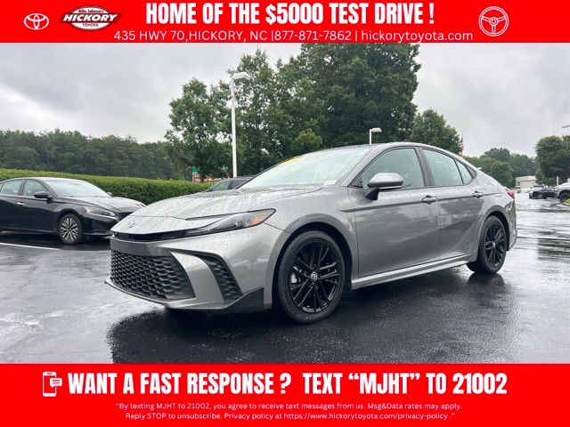 2025 Toyota Camry SE - Photo 1