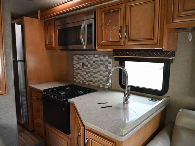 2016 Ford E-450 Cutaway 