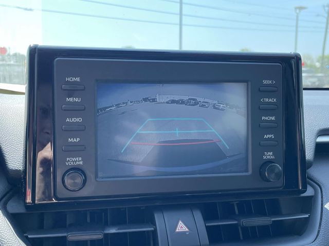 Used 2019  Toyota XLE image 30