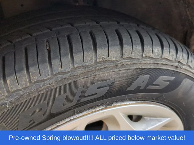 Used 2014 White Ford XLT image 9