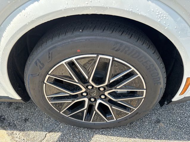 New 2025 White Ford Premium image 13