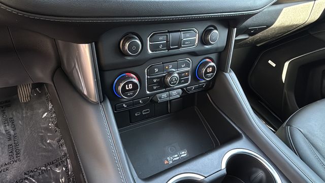 Used 2021 Gray Chevrolet Z71 image 30
