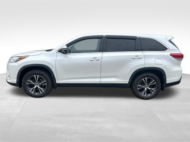 used 2019 Toyota Highlander car, priced at $23,999