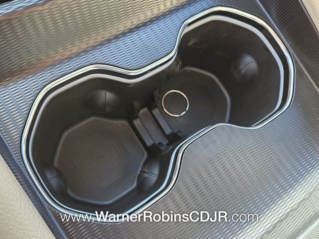 New 2025 White Jeep Limited image 24