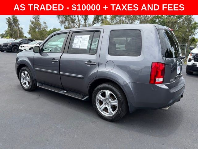 View vehicle photo 4