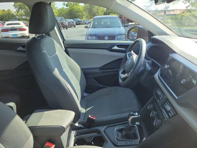 Used 2024 Gray Volkswagen 1.5T SE image 3