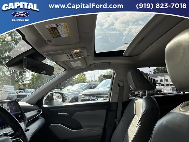 Used 2023 Beige Toyota XLE image 22