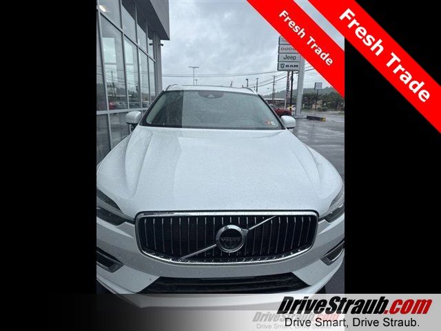 Crystal White 2021 Volvo XC60 Hybrid Plug-in Recharge Inscription eAWD SUV / Crossover All-Wheel Drive Automatic