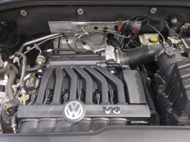 Used 2023 Black Volkswagen 3.6L V6 SEL Premium R-Line image 25