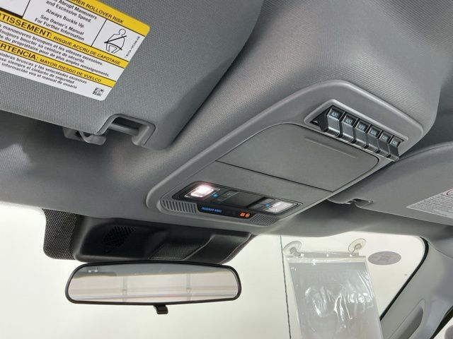 New 2026 Oxford White Ford XL image 18