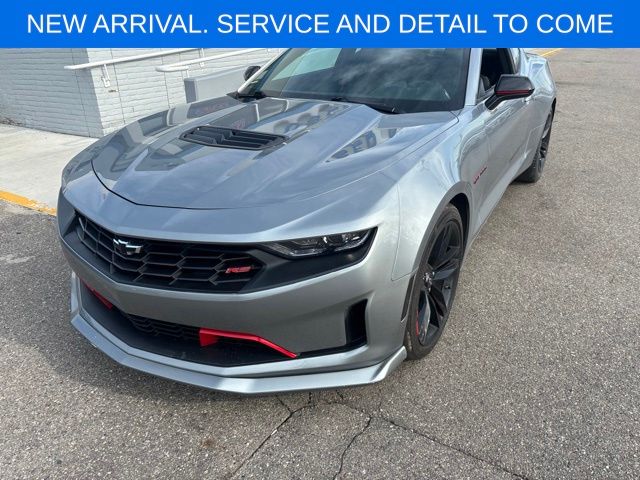 Sharkskin Metallic 2024 Chevrolet Camaro Coupe Rear-Wheel Drive Automatic
