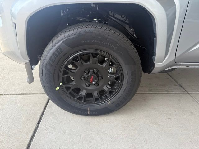 2025 Toyota Tacoma TRD Sport Double Cab photo 2