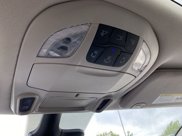2023 Chrysler Pacifica Limited photo