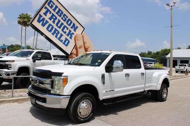 White 2017 Ford F-350 Super Duty Pickup Truck Four-Wheel Drive 6-Speed Automatic