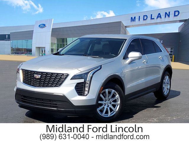 Radiant Silver Metallic 2019 Cadillac XT4 SUV / Crossover Four-Wheel Drive 9-Speed Automatic