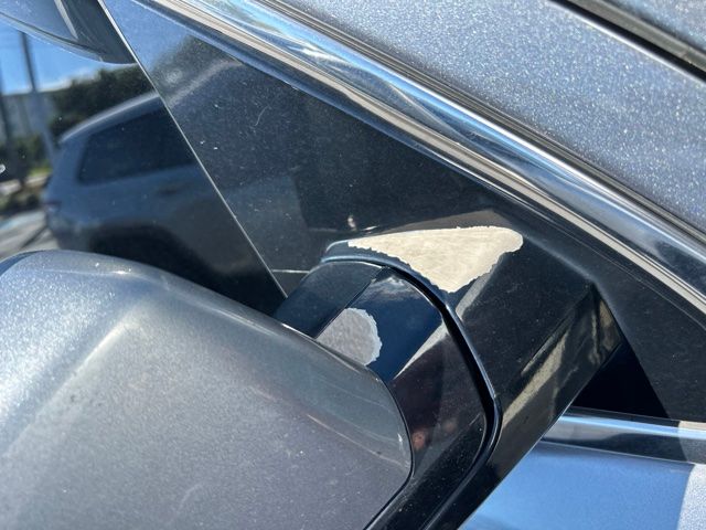 Used 2018 Gray Chevrolet LT image 5