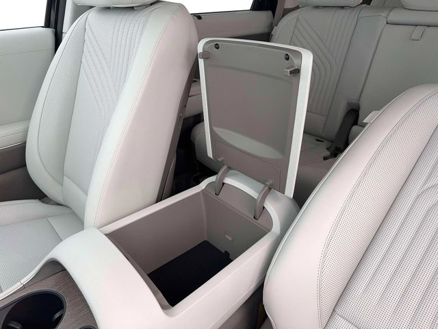 New 2026 Black Hyundai SEL image 18