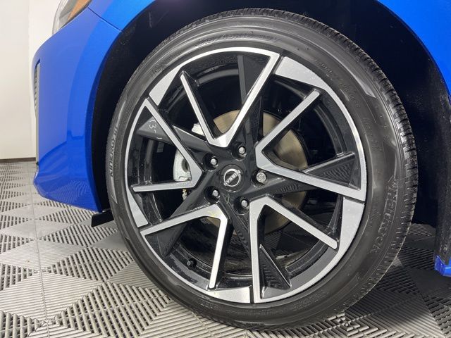 2025 Electric Blue Metallic Nissan Sentra SR FWD Sedan