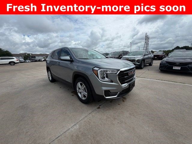 2024 GMC Terrain SLE Silver at Texan Dodge Chrysler Jeep Ram