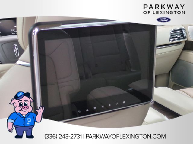 Used 2019 White Lincoln Reserve image 32