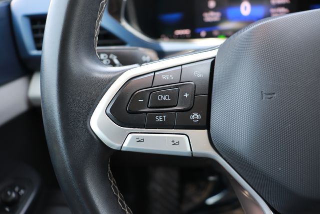 2022 Volkswagen Taos 1.5T SE photo