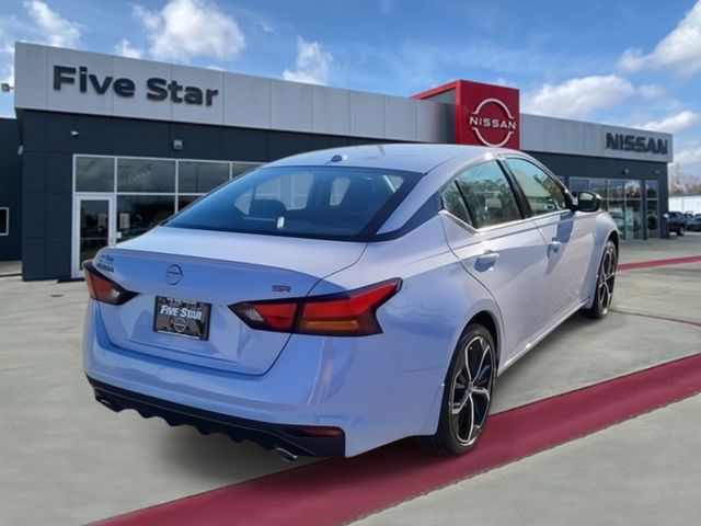 New 2025 Gray Nissan 2.5 SR image 2