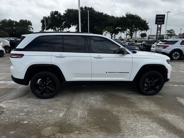 2023 Jeep Grand Cherokee Altitude X White at River Oaks CDJR