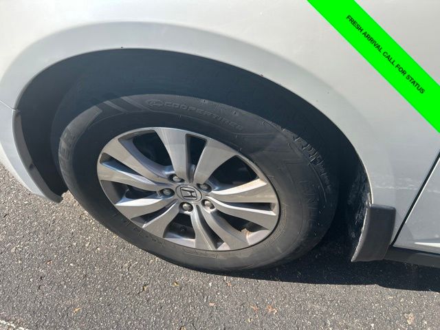 Used 2016 White Diamond Pearl Honda EX image 13