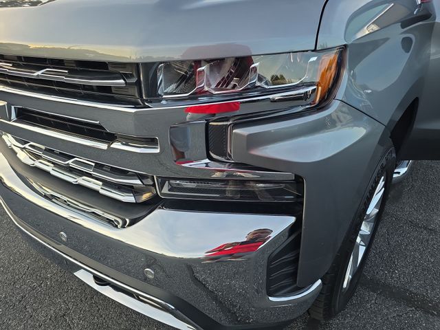 Used 2020 Gray Chevrolet LTZ image 32