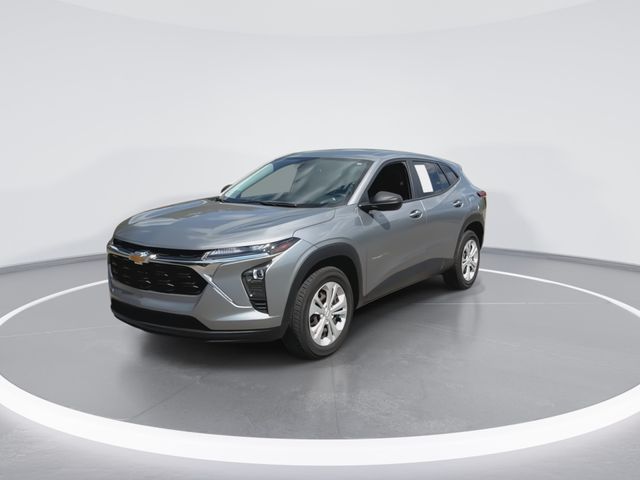 Used 2024 Gray Chevrolet LS image 5