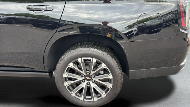 Used 2025 Black Chevrolet High Country image 37
