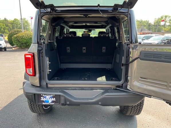 New 2025 Gray Ford Badlands image 38