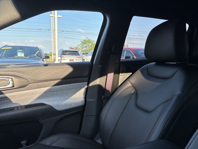 Used 2024 Jeep Compass Latitude Lux 4D Sport Utility