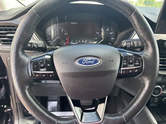 2021 Ford Escape SE photo