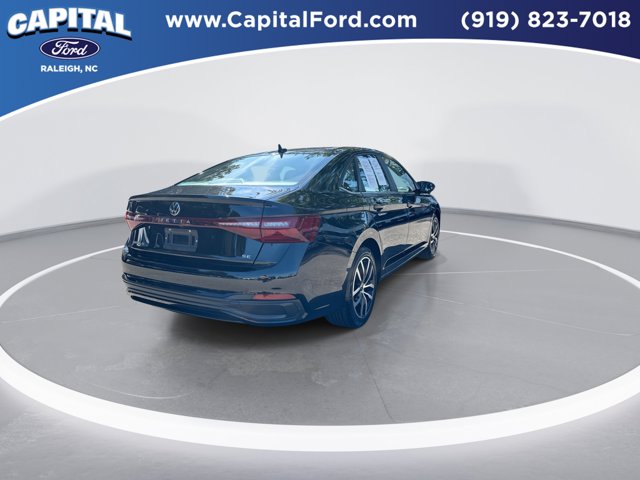 Used 2025 Silver Volkswagen 1.5T SE image 8